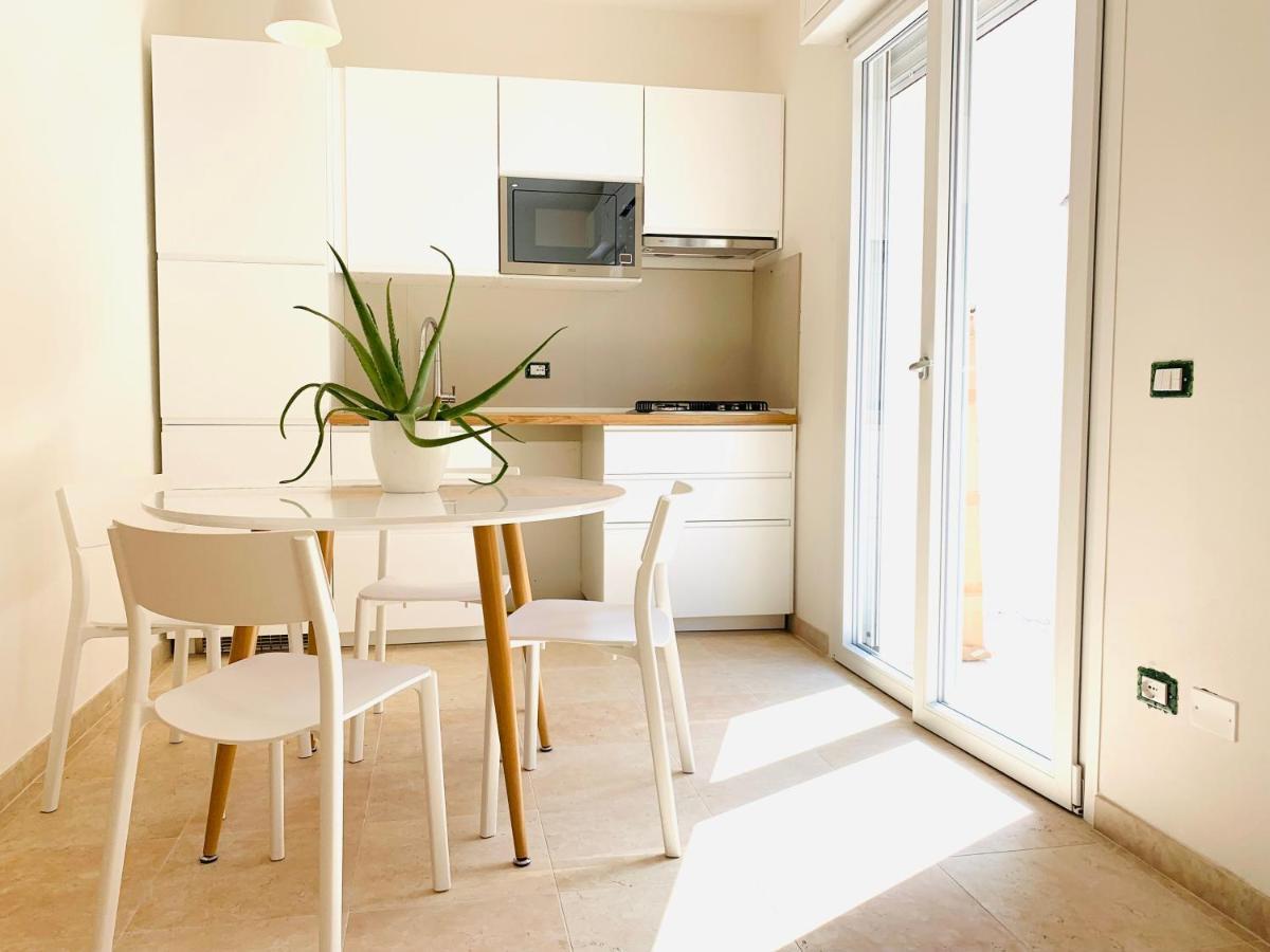 Suite Claudia Sirmione Exterior foto